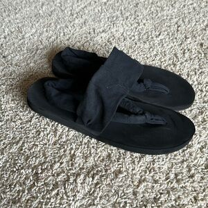 Women’s Target Black Sandals, US Size 10